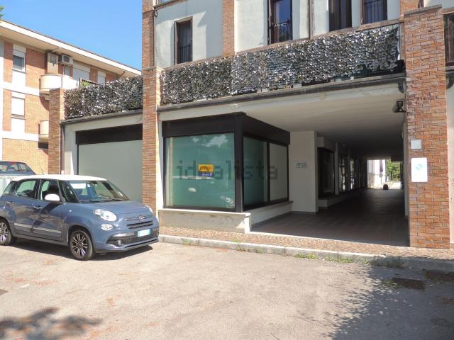 Ufficio in vendita di 93 m² in Via Eugenio Curiel, 8