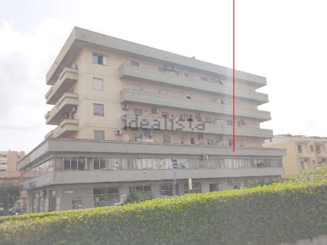 Ufficio in vendita di 9478 m² in Via Enrico Mattei