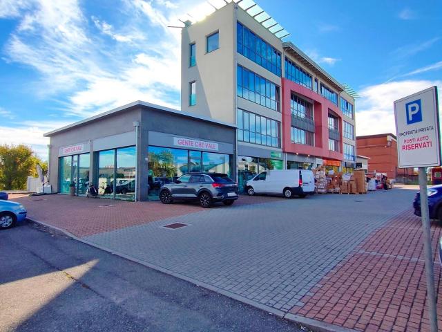 Ufficio in vendita di 94 m² in Via F. Corselli, 7
