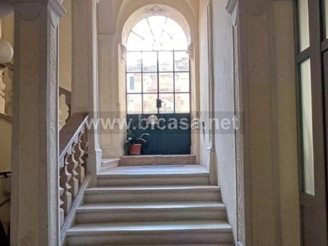 Ufficio in vendita di 94 m² in Via Massimi