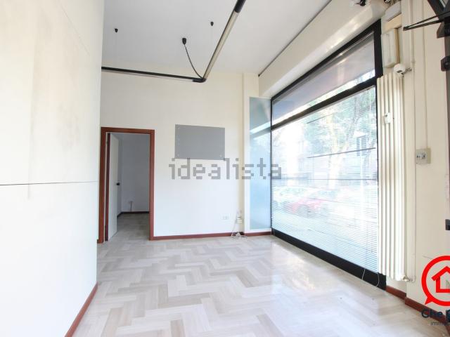 Ufficio in vendita di 97 m² in Via Cesare Battisti, 92