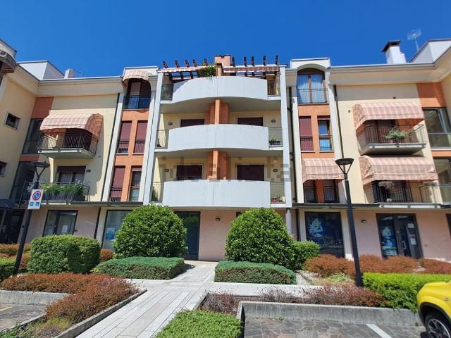 Ufficio in vendita di 98 m² in Via Achille Papa