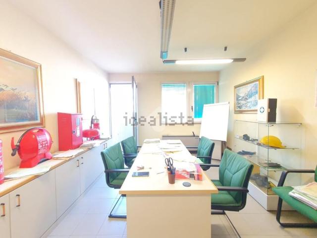 Ufficio in vendita di 98 m² in Via V. Bachelet, 6