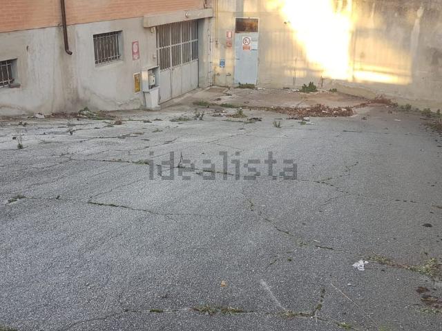 Ufficio in vendita di 990 m² in Via XX Settembre
