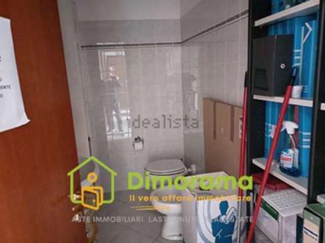 Ufficio in vendita di 99 m² in Via Chiellini