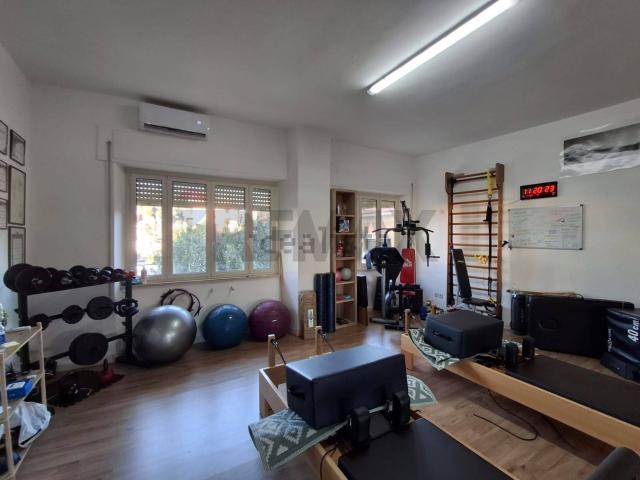 Ufficio in vendita di 99 m² in Via Maria, 65