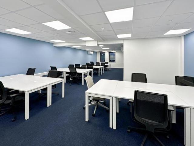 Ufficio privato in affitto per 5 persone a Cagliari, Via Giua SN