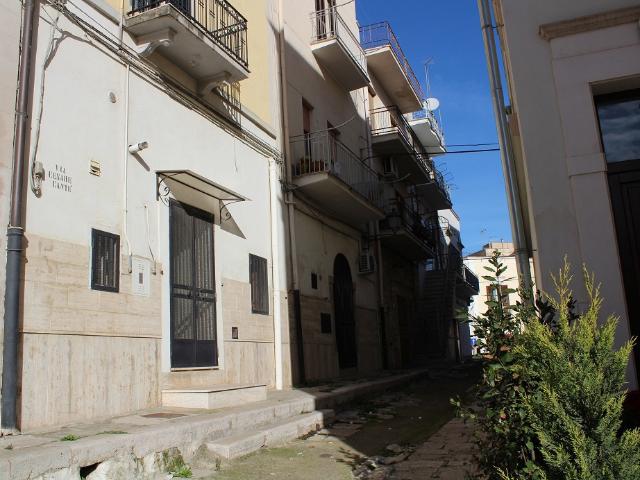 Ufficio ristrutturato a Canosa di Puglia