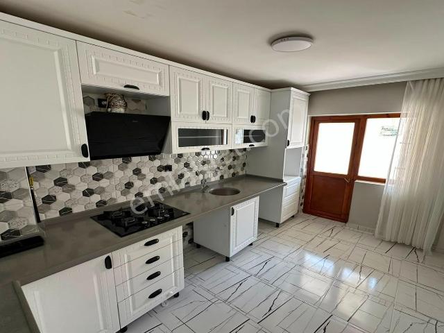 Ufuktepe Cadde Üzeri 3+1 Geniş Full Yapılı Asansörlü