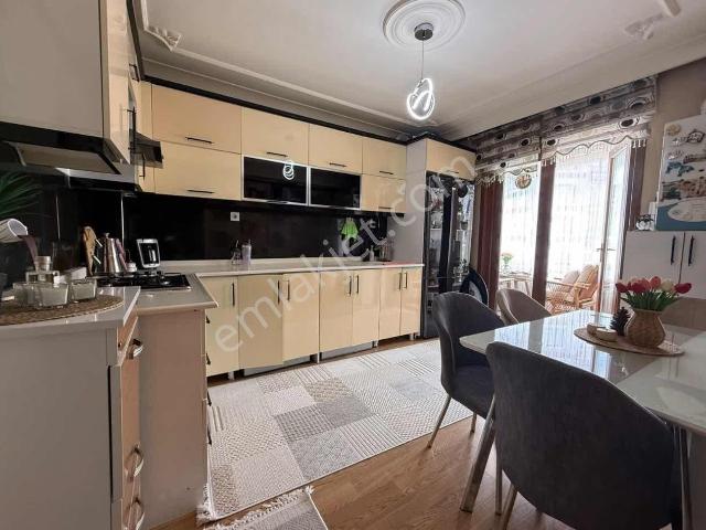 Ufuktepe De Başkent Cadde Üzeri Asansörlü 3+1 Ara Kat!