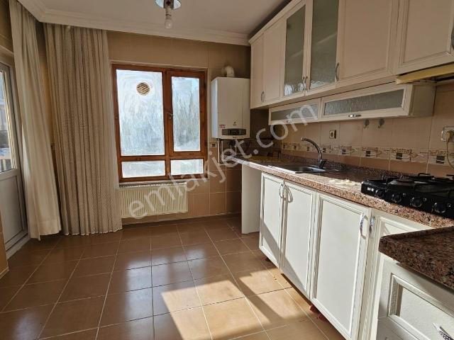 Ufuktepe Osmangazi De 3+1 1 Nci Kat 120m2 G.cephe Kiralık