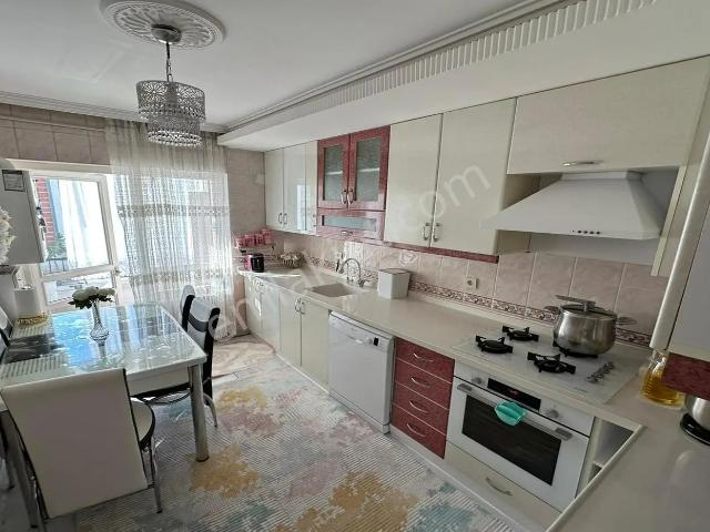 Ufuktepe Pazaryanı 3+1 Orta Kat Geniş Daire Arayanlara Fırsat