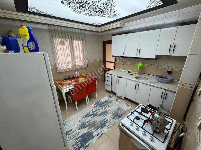 Ufuktepede Cadde Üzeri 1. Kat Full Yapılı Geniş Mt2 2banyolu