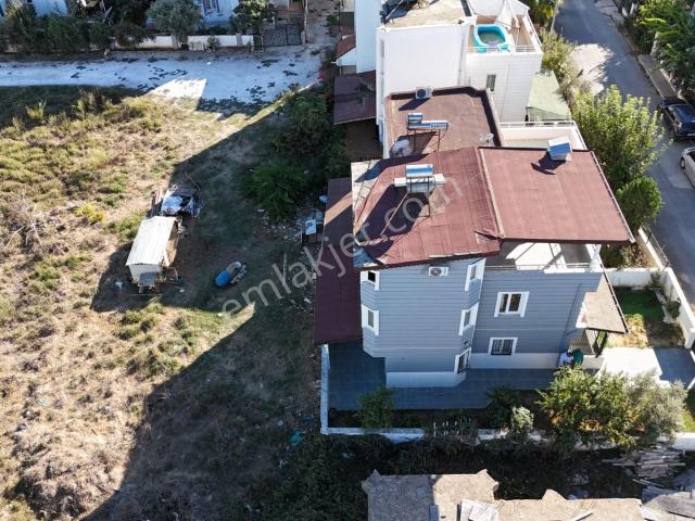 Şükrü Aydın 'dan 3+1 Satlık Fırsat Tripleks Villa