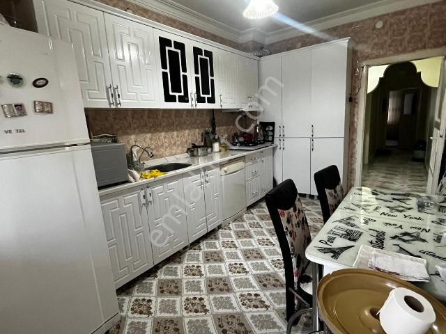 Şükrüpaşa Mahallesi'nde Satılık 3+1 Daire İçi Yapılı