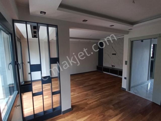 Çukurova Belediye Evleri Satılık 5+1 Villa Lüx Triplex