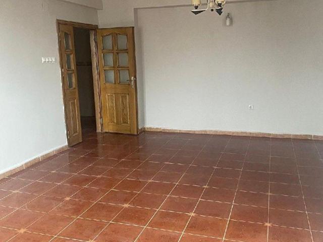 ÇUKUROVA TOROS MAHALLESİNDE CEPHELERİ AÇIK 3+1 SATILIK DAİRE.