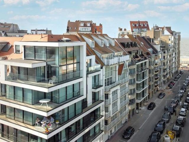 Uitzondelijk hoekappartement duplex met zijdelings zeezich