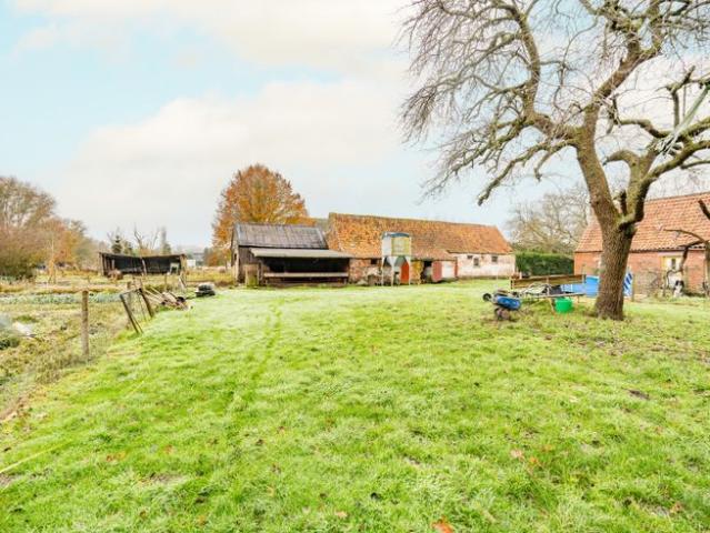 Uitzonderlijk gelegen hoeve op 3,5 ha