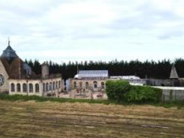 Uitzonderlijk landelijk vastgoed te Gistel