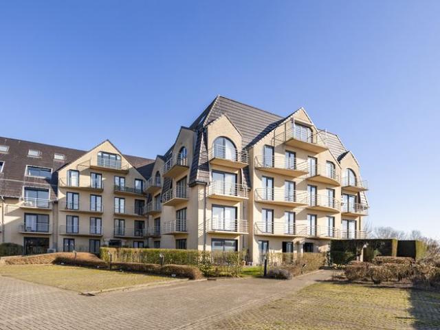 Uitzonderlijk ruim appartement te koop in De Haan!