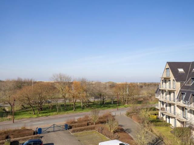 Uitzonderlijk ruim appartement te koop in De Haan!