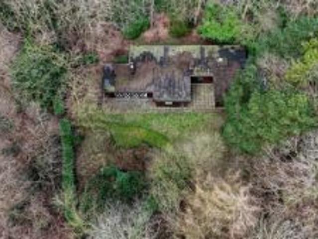 Uitzonderlijk villa perceel gelegen in residentiële villa o