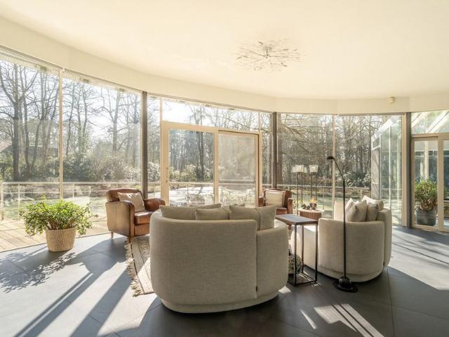 Uitzonderlijke woning te koop voor 1289000 euro met 4 slaapkamers