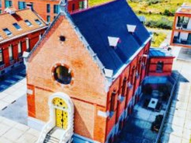 Uitzonderlijke gerenoveerde kapel nabij de trendy wijk