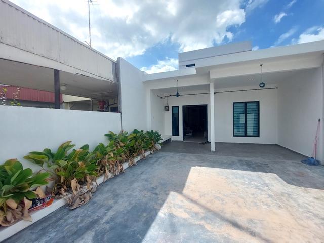 Ujong Pasir Single Storey Terrace Freehold