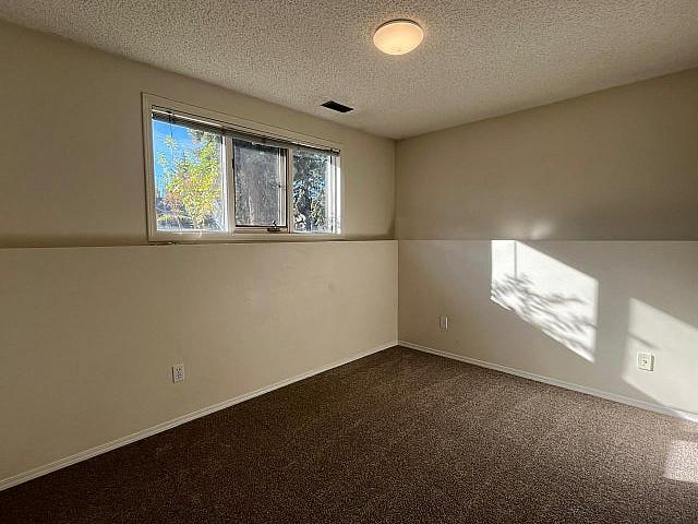 Uofa Bed W Private Space bath,livingroom,den Utilities Inc