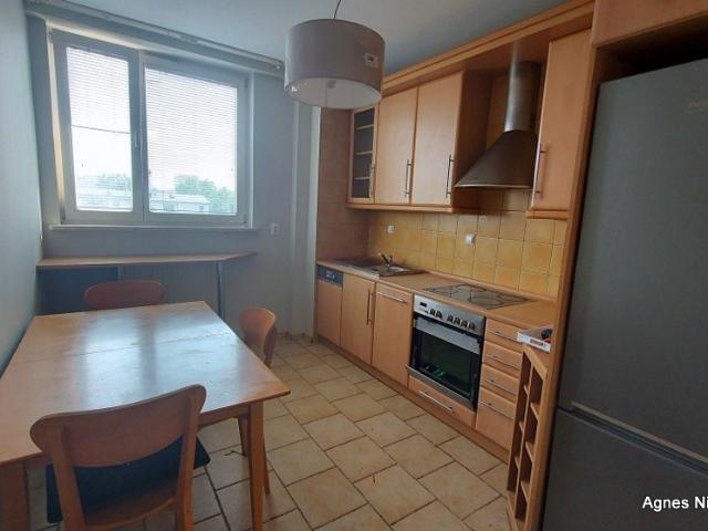 ul. Belgradzka 12, 3 pokoje, 75m, loggia, po remoncie