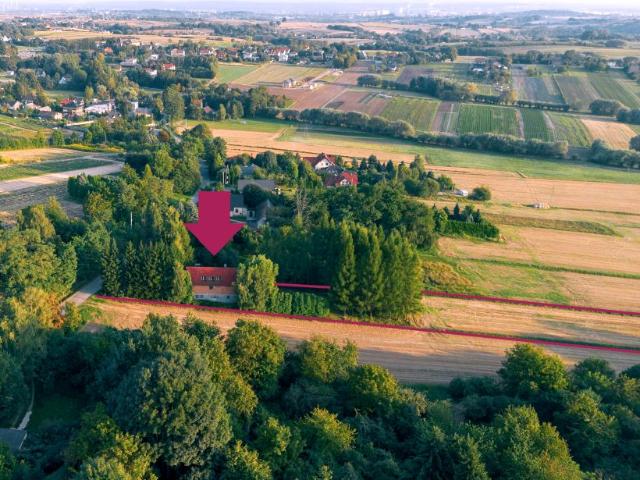 Ul. Dworska 11 100 m², Więcławice Dworskie