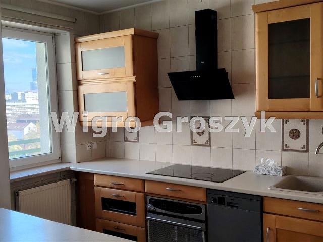 Ul.Kacza, trzy pokoje, loggia, garaż, 2 łazienki Warszawa, Wola