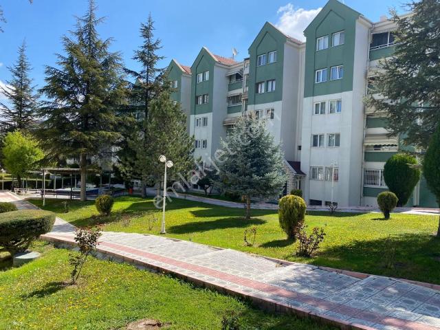 Ulaş Emlak Elvankent Anabulvar Üstü 2. Katta Site İçerisinde