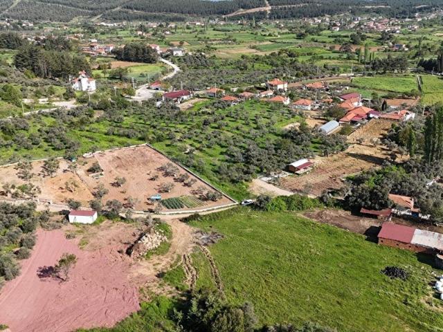 Ula Kızılağaçta Köyiçi İmarlı, Yola Cephe Satılık Fırsat Arazi!