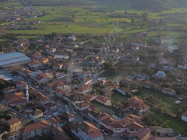 Ula Karabörtlende Yerleşim Yeri İçerisinde Kalan 31 Hisse 3 Dönüm Arazi