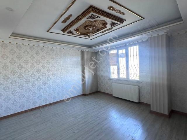 Ulaşıma Çok Yakın Öğrenciye,bekara Uygun 1+1 Kiralık Daire