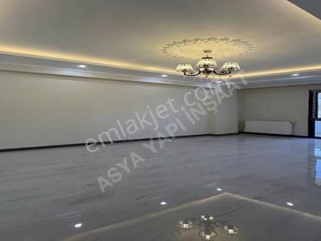 Ulaşıma Yakın Lüks Yapılı Sıfır 2+1 Acil Satılık Daire