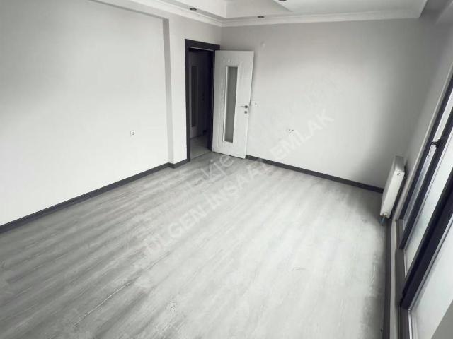 Ülgen İnş Esentepe Mah 4+2 Dübleks