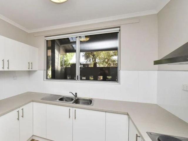 ully Furnished & Newly Renovated 1 Bedroom Unit