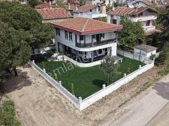 Ultura Lüx Köşebaşı Denize 100mtr Peyzajlı Villamız Satıştadır