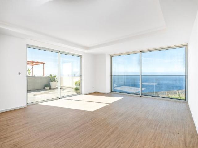 Ultimo Piso/Penthouse T3, Câmara de Lobos, Câmara de Lobos | BPI Expresso Imobiliário