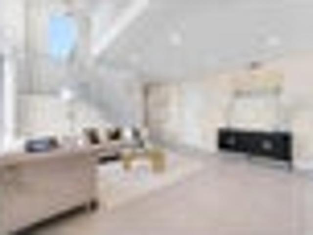 Ultimate 6 Bedroom Corner Luxury in Karaka!
