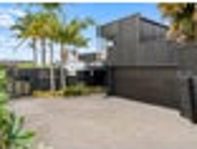 Ultimate Urban Elegance and Luxury