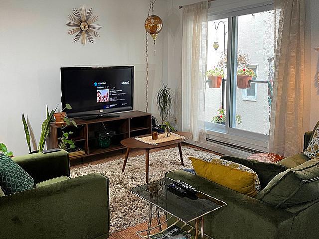 Ultimate Riverbank Location Across From Rotary Park 1 Bdrm Condo