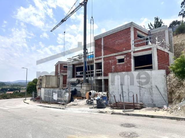 Última Moradia T4 Disponível | Nova | 240 m² | Lote 500 m² | Personalize ao Seu Gosto | A 7 minutos de Coimbra