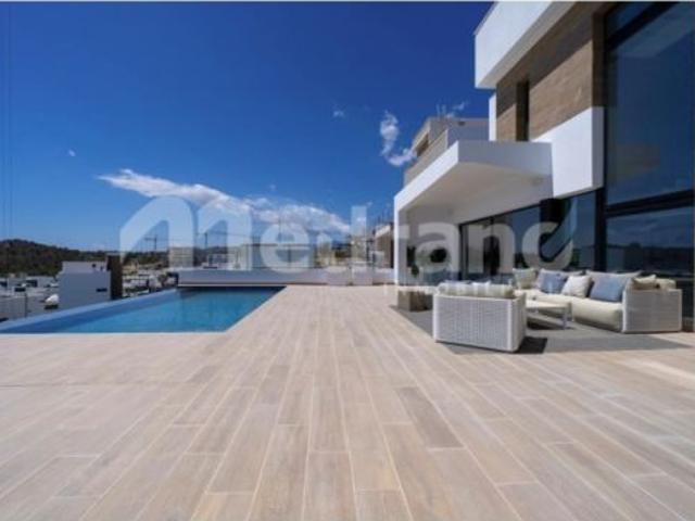 ÚLTIMAS 2 VILLAS EN EL NUEVO Y EXCLUSIVO RESIDENCIAL DE CAMPANA GARDEN
