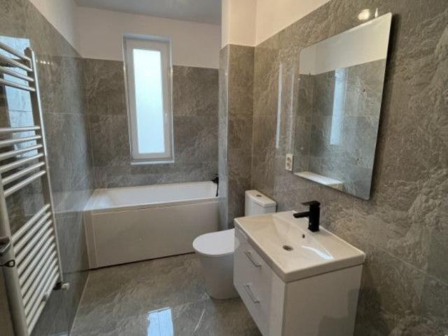 Ultimul apartament cu 2 camere, giroc