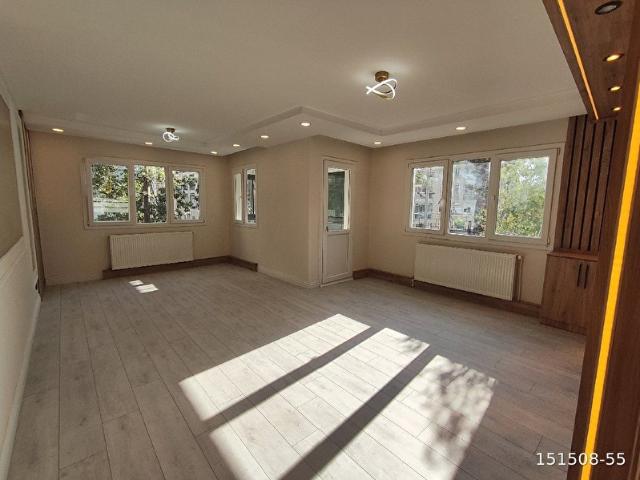 ULTRA LÜKS METRO YAKİNİ 3+1 130 M2 1.KAT ÇİFT WCLİ DOGALGAZLI ANA CADDE YANI
